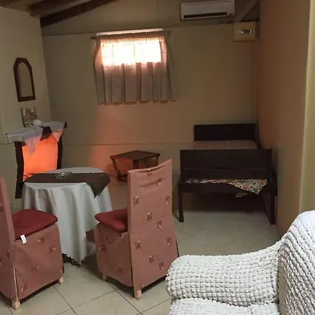 Ktima Paradise بيت للعطل Tarsina